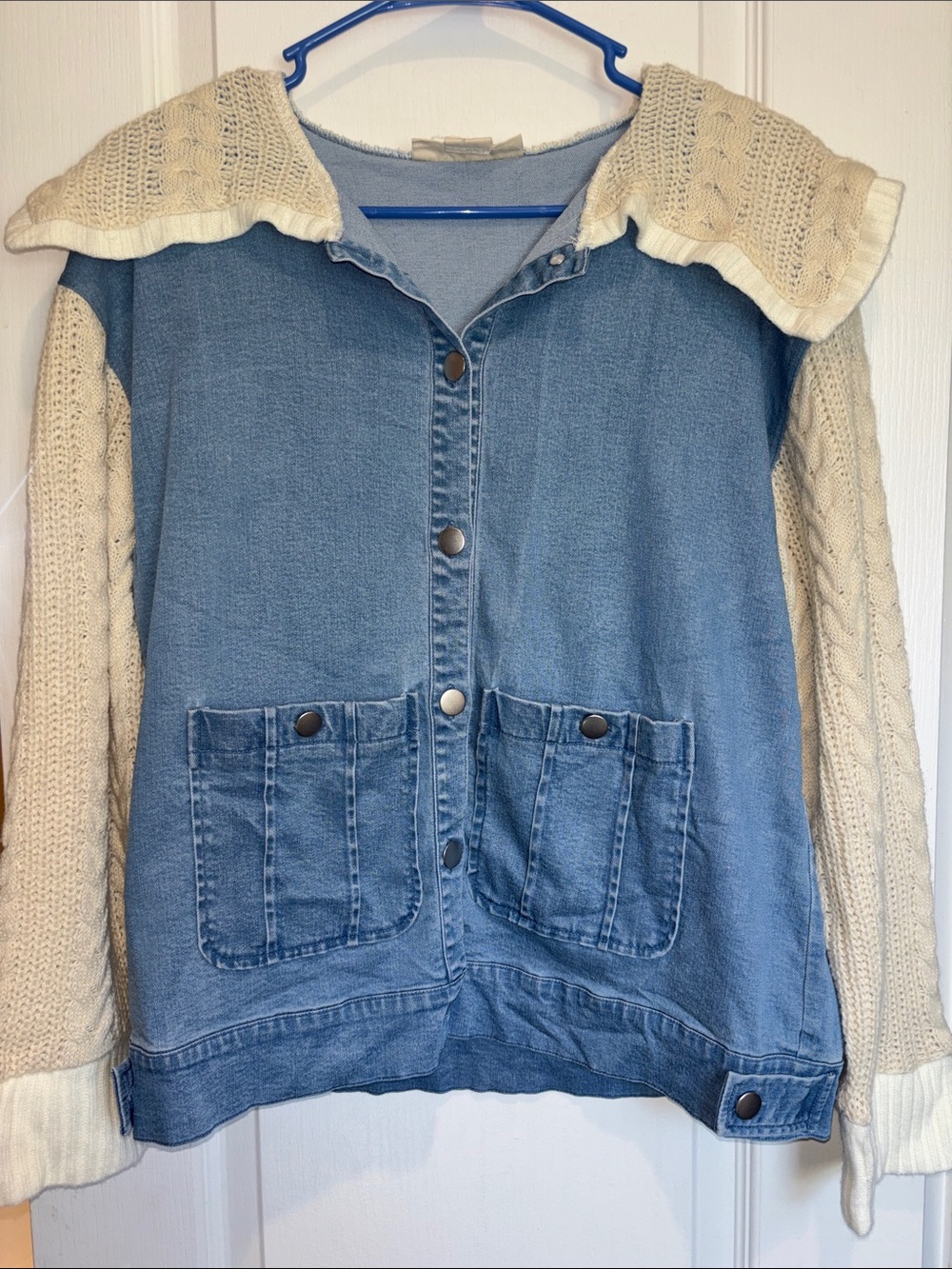 RUBY RD BRAND BLUE STRETCH DENIM WITH KNIT SLEEVES AND COLLAR BUTTON CLOSURE